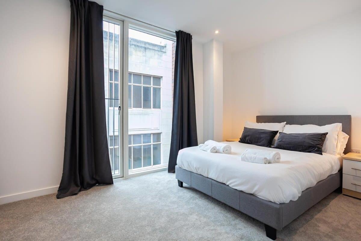 Spacious 2 Bed Apartment In Central マンチェスター エクステリア 写真